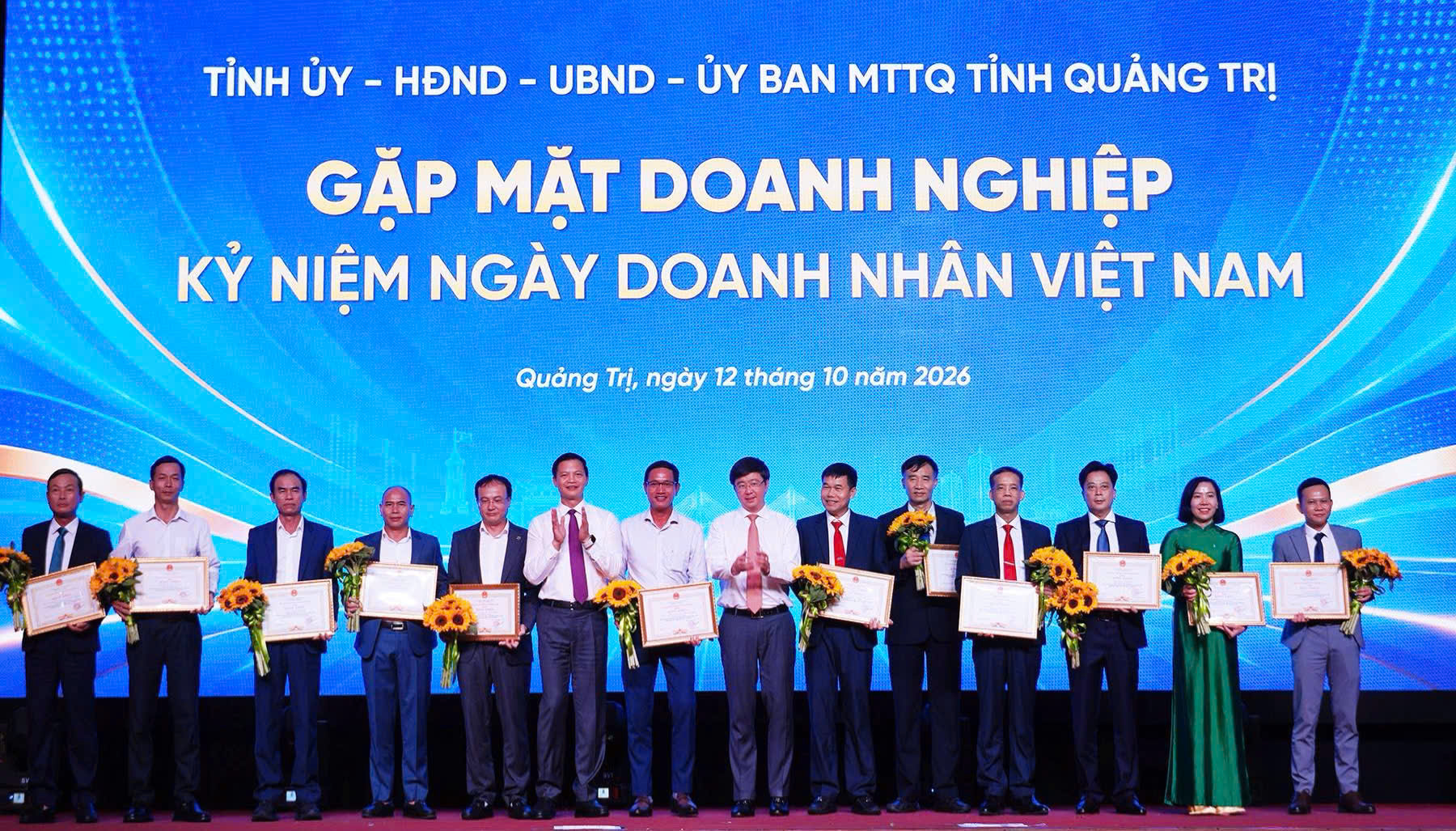 Lãnh đạo tỉnh Quảng Trị gặp mặt doanh nghiệp, nhà đầu tư năm 2026